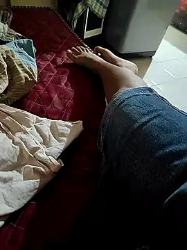 Snapshot of Mumbaigirl17 chatting on 02.05.25 Mumbaigirl17 online show from 02.05.25