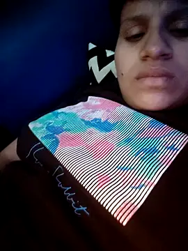 Snapshot of Mumbaigirl17 chatting on 10.23.25 Mumbaigirl17 online show from 10.23.25