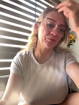 AtheneaRusell online show from 12.19.25