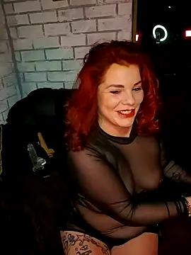 Snapshot of NaughtyNikki89 chatting on 01.22.25 NaughtyNikki89 online show from 01.22.25