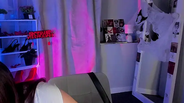 Sahara Shields online show from 10.28.25