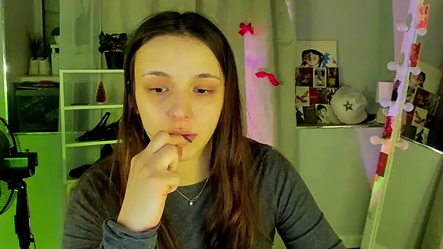 Sahara Shields online show from 01.06.26