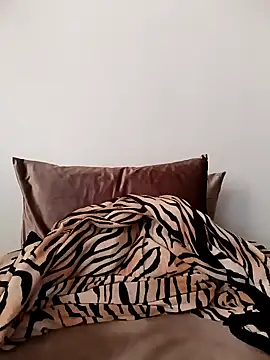 Snapshot of YaraMoon- chatting on 01.20.25 YaraMoon- online show from 01.20.25