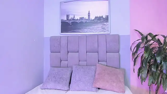 janna lopez  online show from 10.21.25