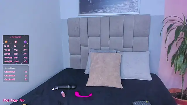 Snapshot of janna_lopez_ chatting on 12.20.25 janna lopez online show from 12.20.25