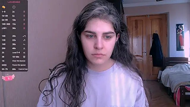Snapshot of _Roselina_ chatting on 01.21.25 Roselina online show from 01.21.25