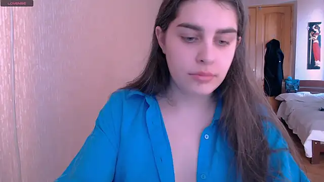 Snapshot of _Roselina_ chatting on 02.07.25 Roselina online show from 02.07.25