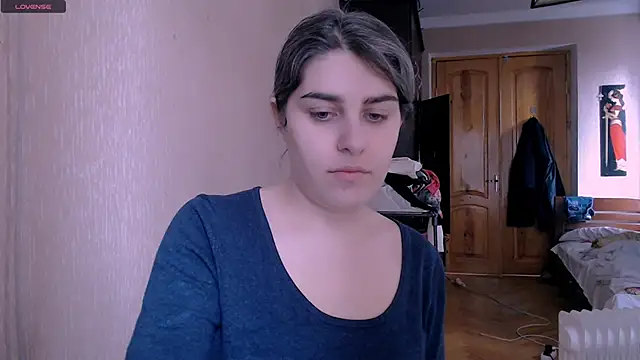 Snapshot of _Roselina_ chatting on 02.10.25 Roselina online show from 02.10.25