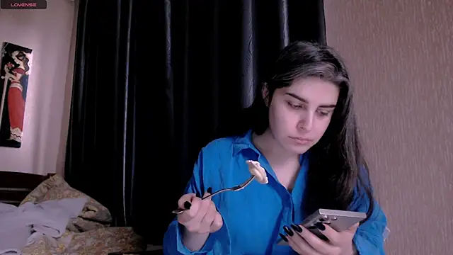 Snapshot of _Roselina_ chatting on 02.19.25 Roselina online show from 02.19.25