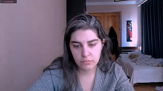 Snapshot of _Roselina_ chatting on 03.04.25 Roselina online show from 03.04.25