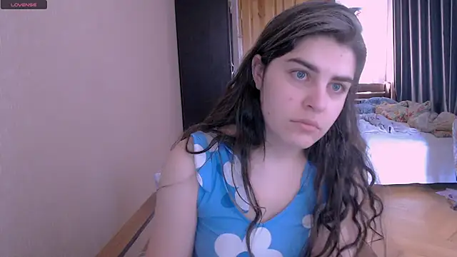 Snapshot of _Roselina_ chatting on 03.06.25 Roselina online show from 03.06.25