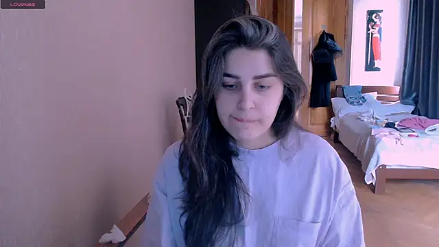 Snapshot of _Roselina_ chatting on 03.19.25 Roselina online show from 03.19.25