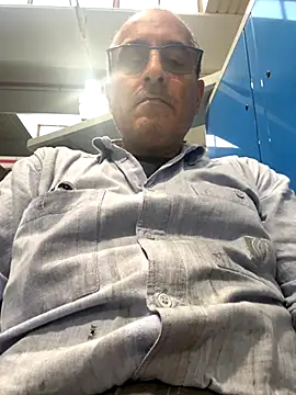 Snapshot of sempreilmio2 chatting on 10.02.25 sempreilmio2 online show from 10.02.25