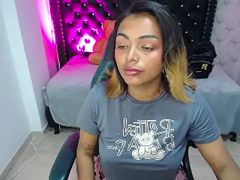 madelein m online show from 02.07.25