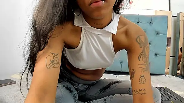 Snapshot of pocahontas_pow chatting on 02.11.26 pocahontas pow online show from 02.11.26