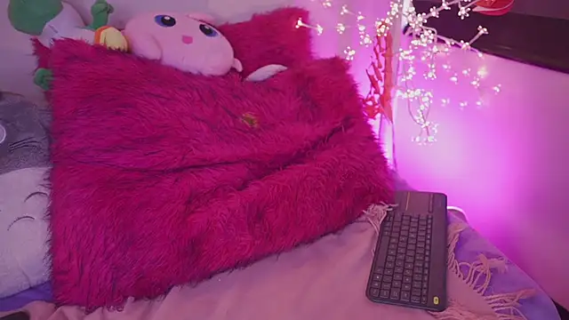 Snapshot of emma_soffia_ chatting on 02.24.25 emma soffia  online show from 02.24.25