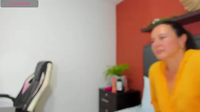 emmily taylor  online show from 01.18.25