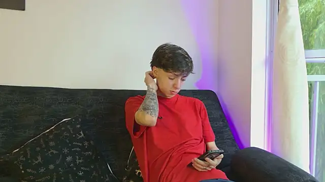 Snapshot of ethan_and_ava chatting on 02.15.26 ethan and ava online show from 02.15.26