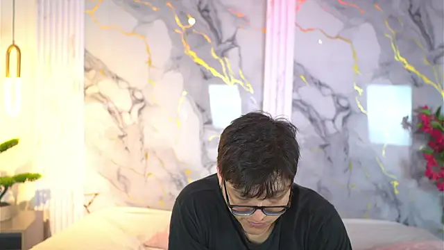 vanilla hot online show from 10.18.25