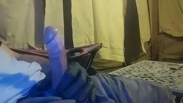 Snapshot of bwcbeat83 chatting on 10.10.25 bwcbeat83 online show from 10.10.25