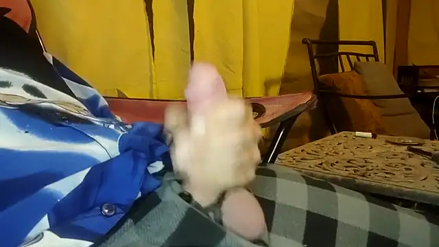 Snapshot of bwcbeat83 chatting on 10.30.25 bwcbeat83 online show from 10.30.25