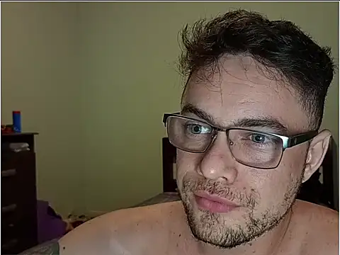 Snapshot of Dyllan__ chatting on 04.15.26 Dyllan online show from 04.15.26