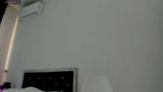 novaaskyy online show from 10.13.25