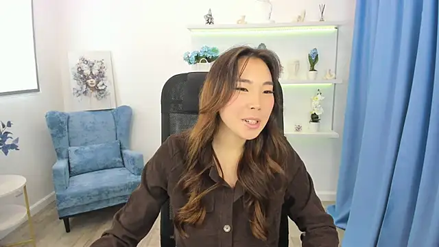 AnnaReyla online show from 10.08.25