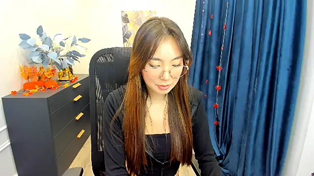 AnnaReyla online show from 11.02.25