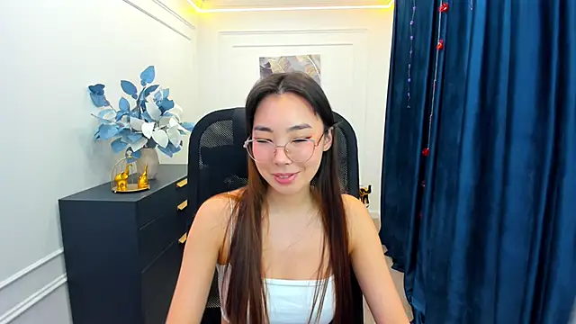 AnnaReyla online show from 11.27.25