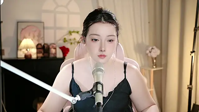 Dou-Dou-er online show from 10.11.25