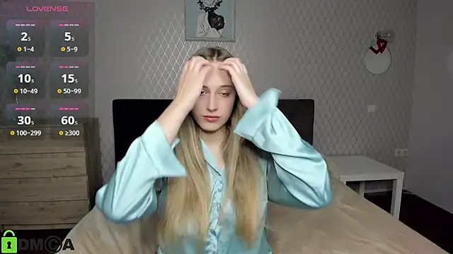 blondyriss online show from 10.30.25