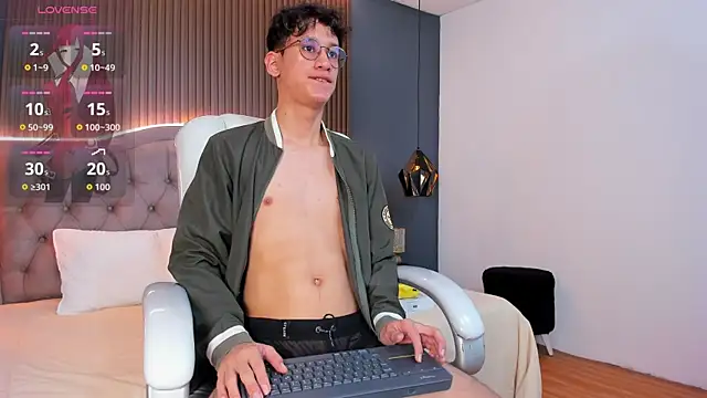 Cum hunters online show from 10.18.25