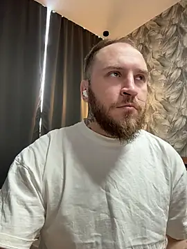 Snapshot of _XxX-XxX_ chatting on 01.17.26 XxX-XxX online show from 01.17.26