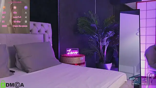 ClaraShine online show from 09.15.25