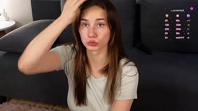 Snapshot of too_sexxxy chatting on 06.20.26 too sexxxy online show from 06.20.26