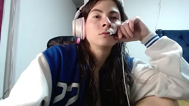 Snapshot of MARIELSINS_AND_DAIKIJACK chatting on 02.12.25 MARIELSINS AND DAIKIJACK online show from 02.12.25