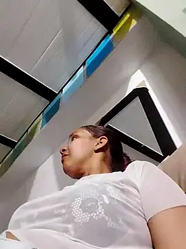 squirt-secret online show from 02.04.25