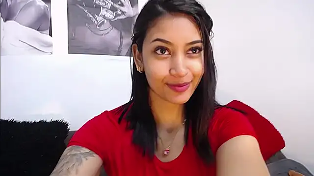 Snapshot of loretahorny chatting on 10.04.25 loretahorny online show from 10.04.25