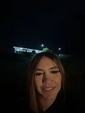 Snapshot of Alahiaa_ chatting on 11.03.25 Alahiaa  online show from 11.03.25