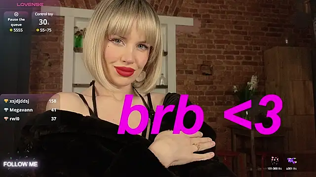 Snapshot of _TiffanyCo_ chatting on 01.20.25  TiffanyCo  online show from 01.20.25