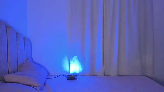 Marianagarcia01 online show from 03.25.26