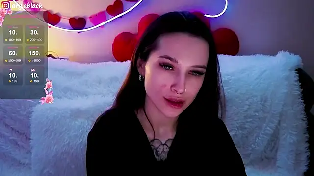 Snapshot of Arya_Black chatting on 02.18.25 Arya Black online show from 02.18.25