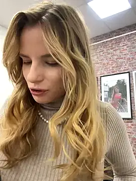 LanaSparks online show from 09.19.25