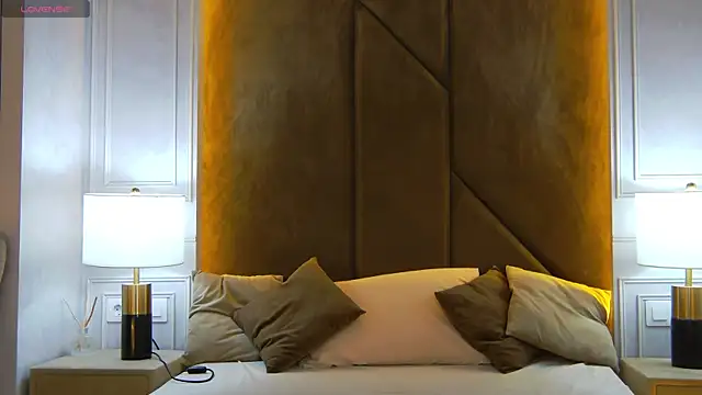 LanaSparks online show from 09.21.25