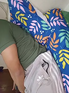 hot hunk boy online show from 11.10.25