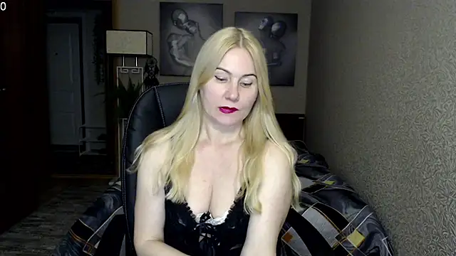 Snapshot of _Mire11a69 chatting on 02.15.25  Mire11a69 online show from 02.15.25