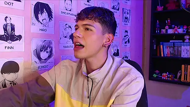 Snapshot of Mickey_Magic chatting on 02.07.25 Mickey Magic online show from 02.07.25