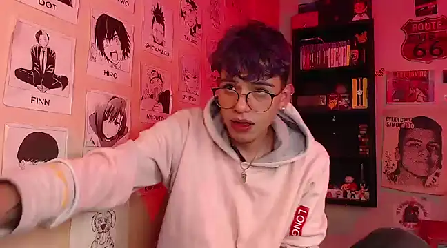 Snapshot of Mickey_Magic chatting on 02.08.25 Mickey Magic online show from 02.08.25