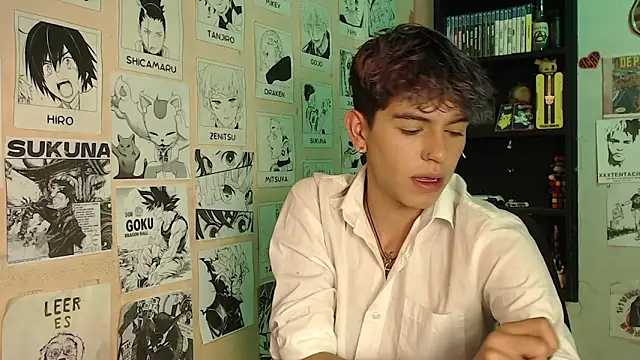 Snapshot of Mickey_Magic chatting on 03.04.25 Mickey Magic online show from 03.04.25